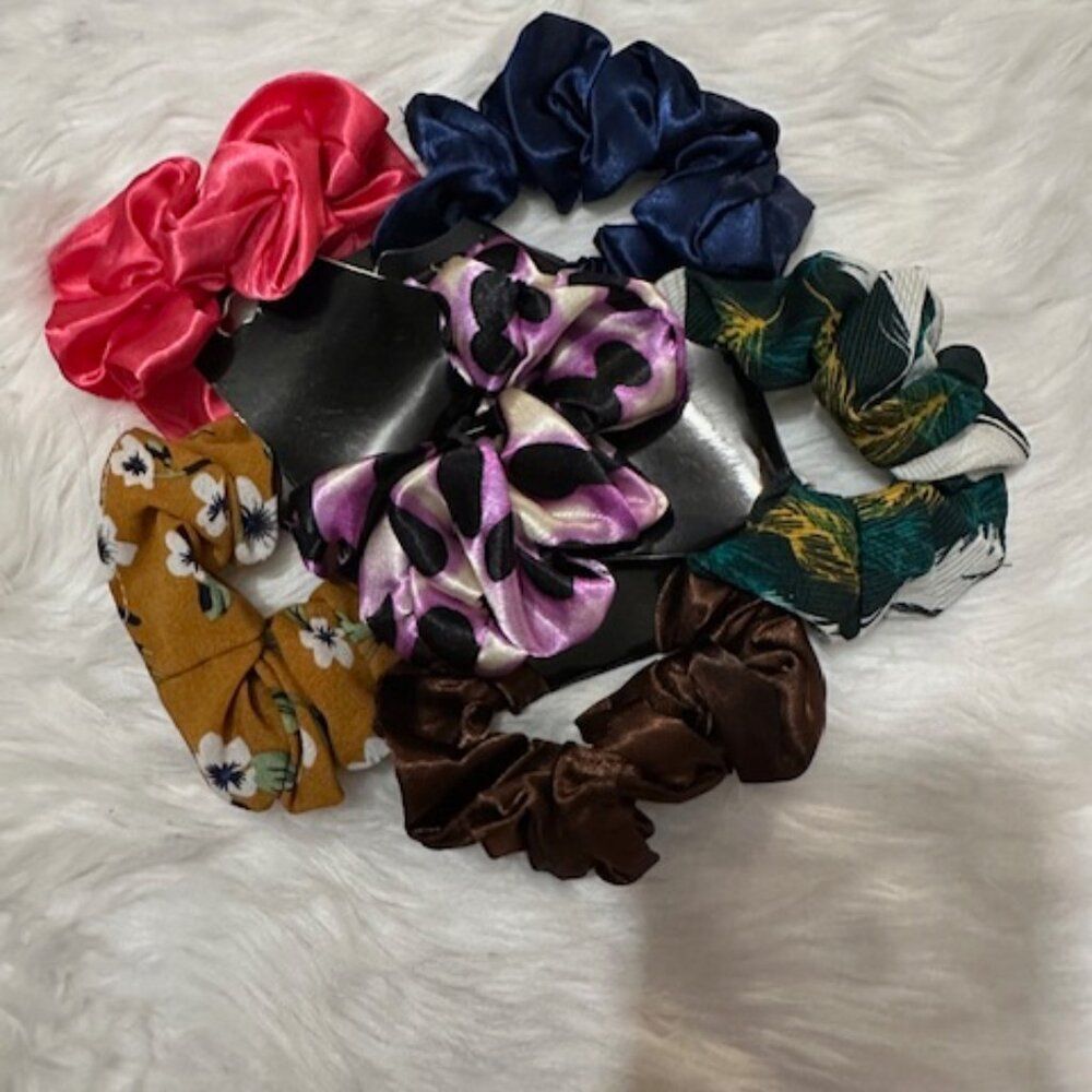 Bundle (6) Satin Scrunchie   ISC8125  - WOMEN'S  Handmade NWT Boutique